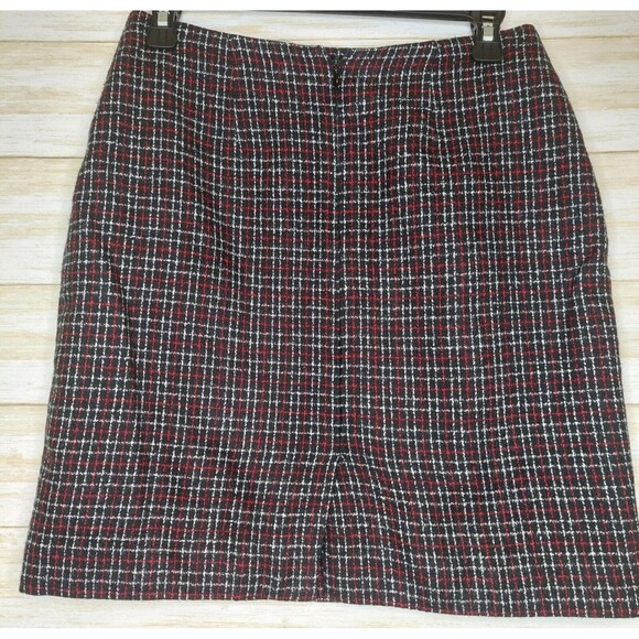 Casual Corner Annex Petites Skirt Size 6 Black/Red Plaid - Picture 2 of 9